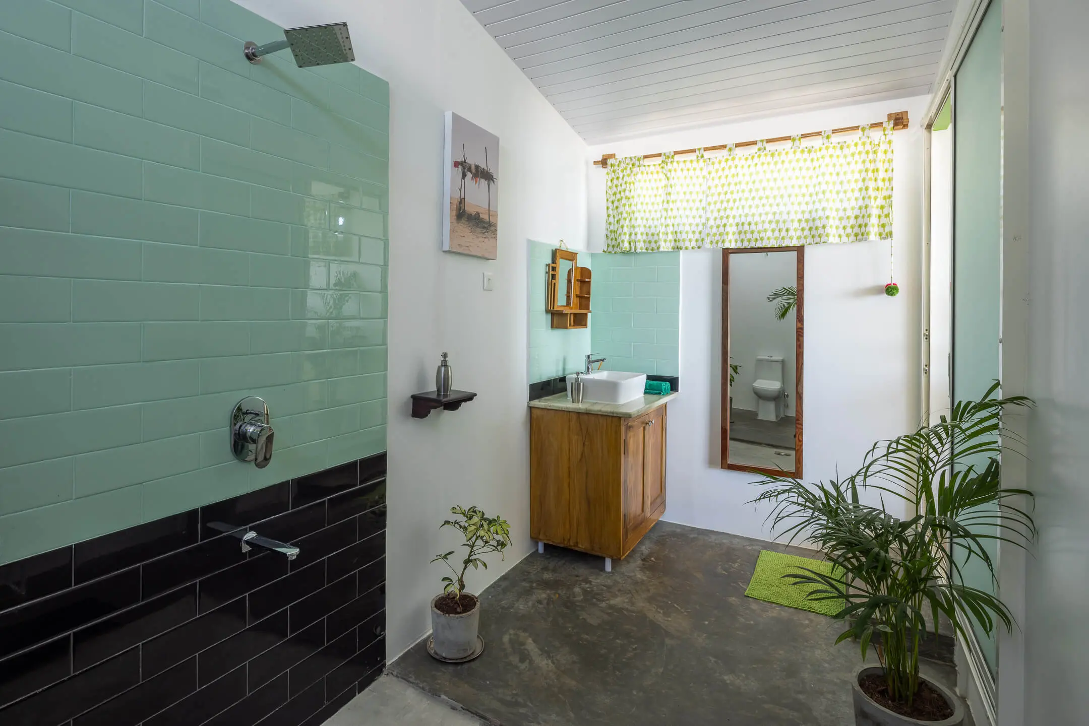 Grand Sea View Room 9 at Casa Jaali — walk-in shower room