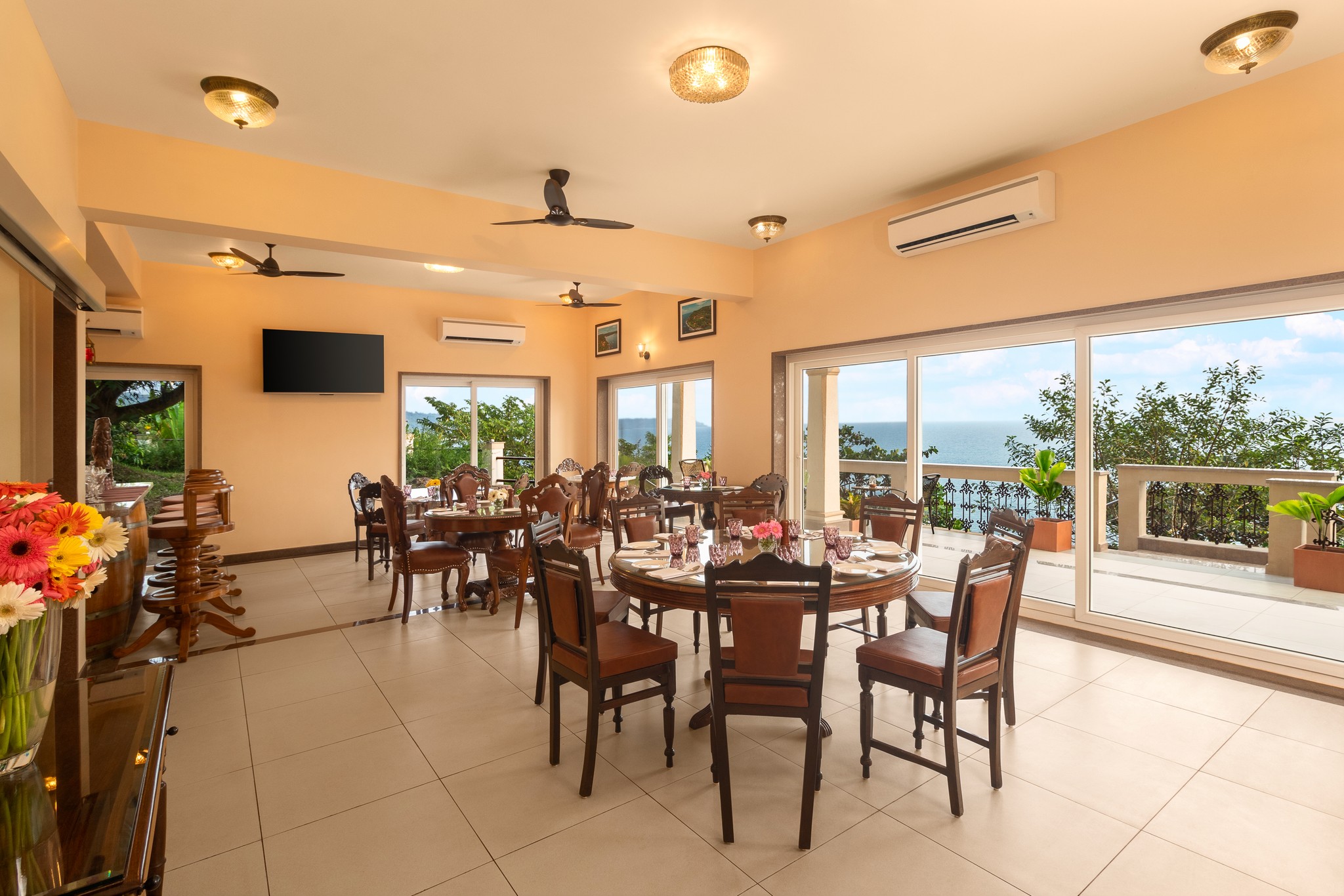 restaurant