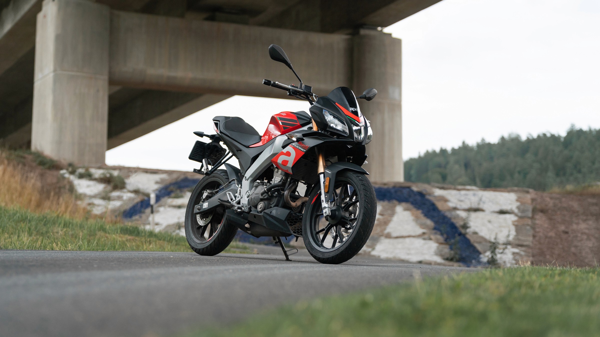 Aprilia Tuono 125 Außenansicht – sportliches A1/B196-Fahrschulmotorrad in Neustadt bei Coburg & Rödental.