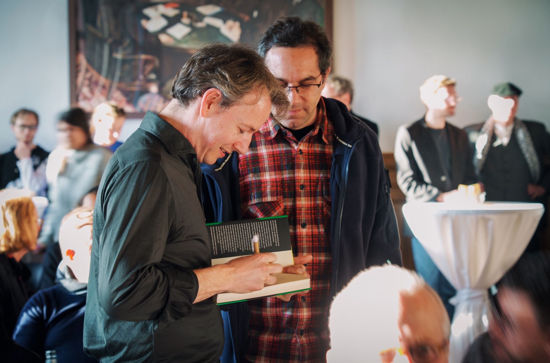 Coach explaining stuff to an athlete