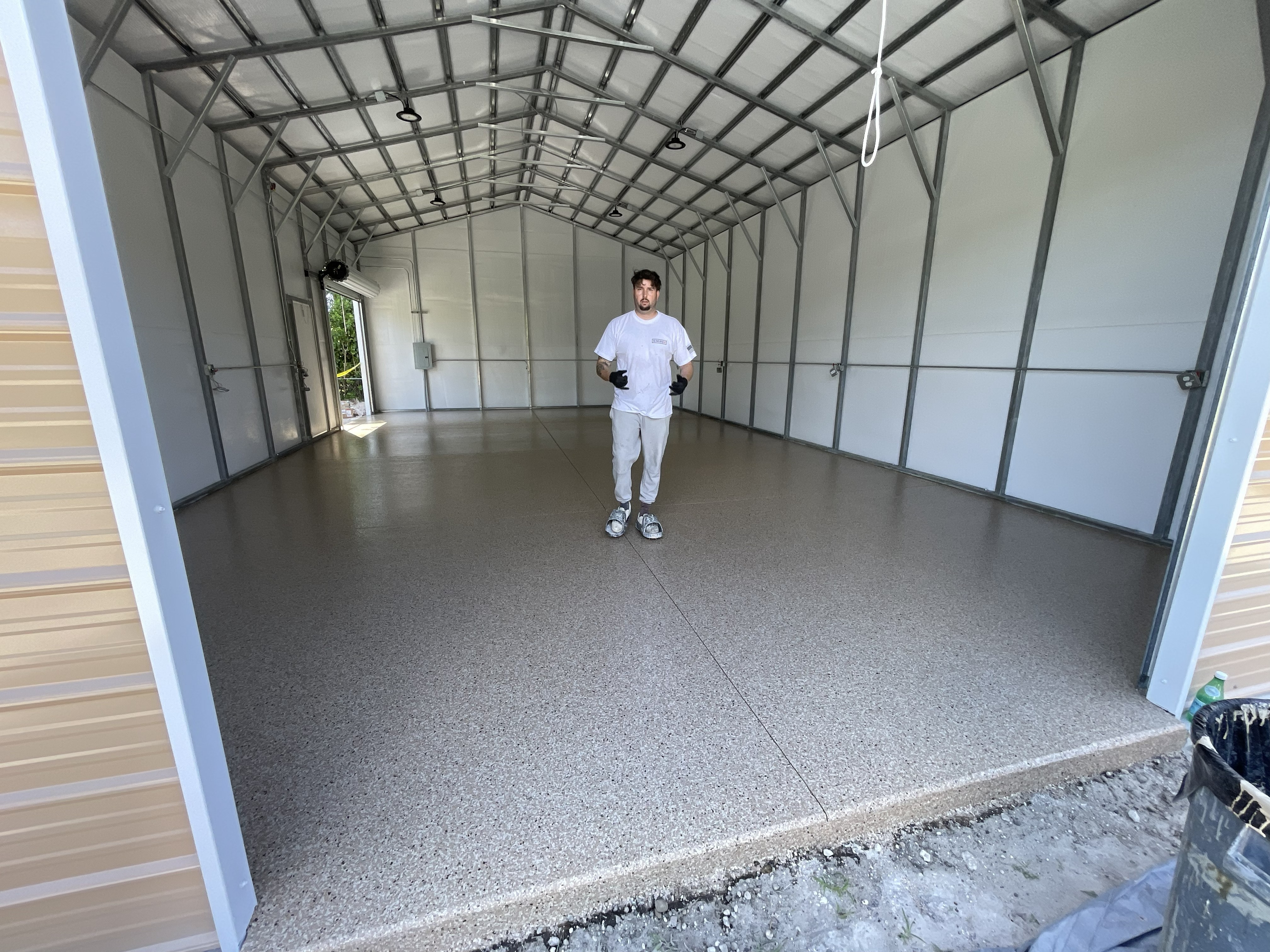 Vero Beach detached garage with Shoreline Flake finish