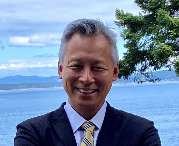 Stephen Kitson Headshot