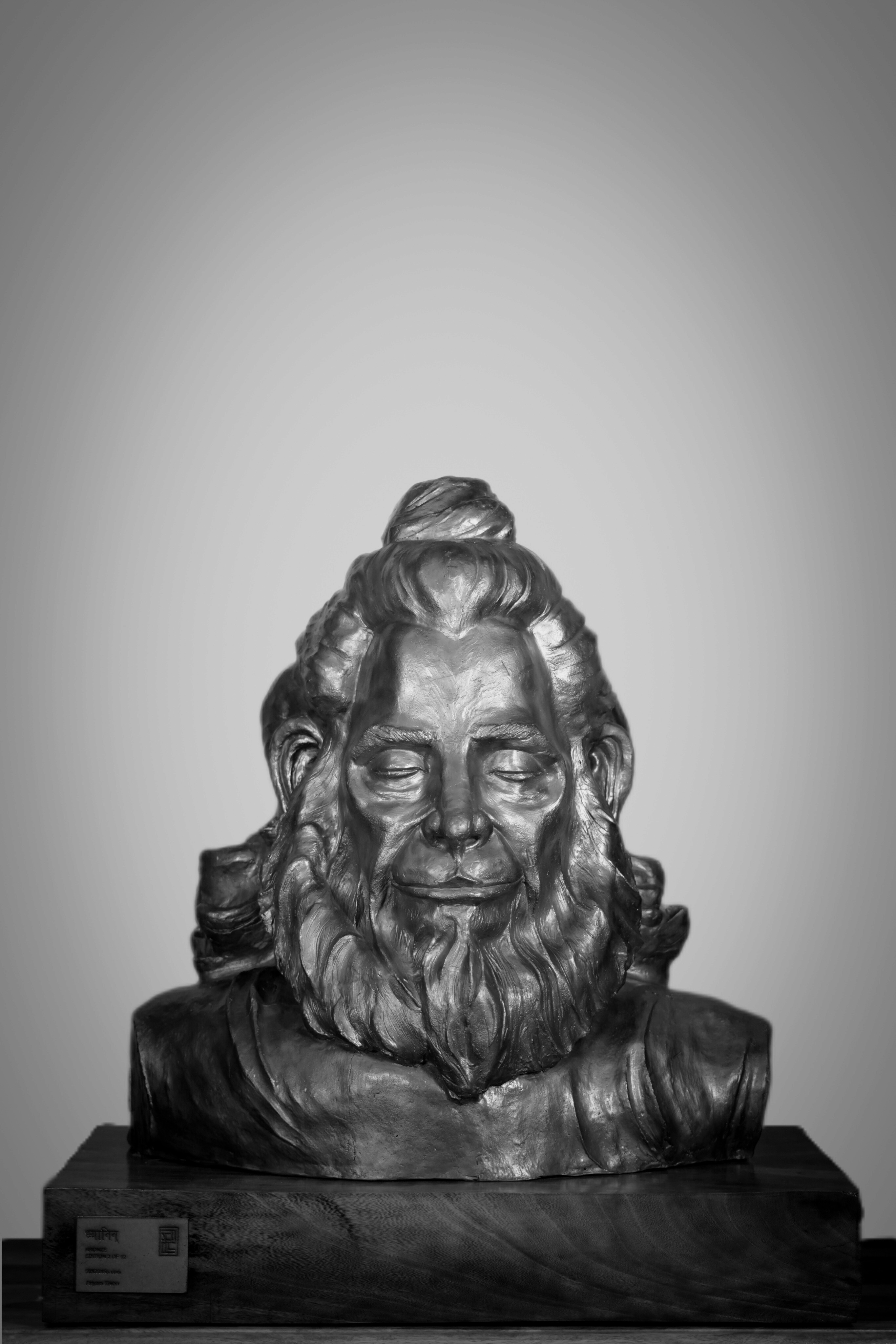 Bronze sculpture of Lord Shri Hanuma Ji