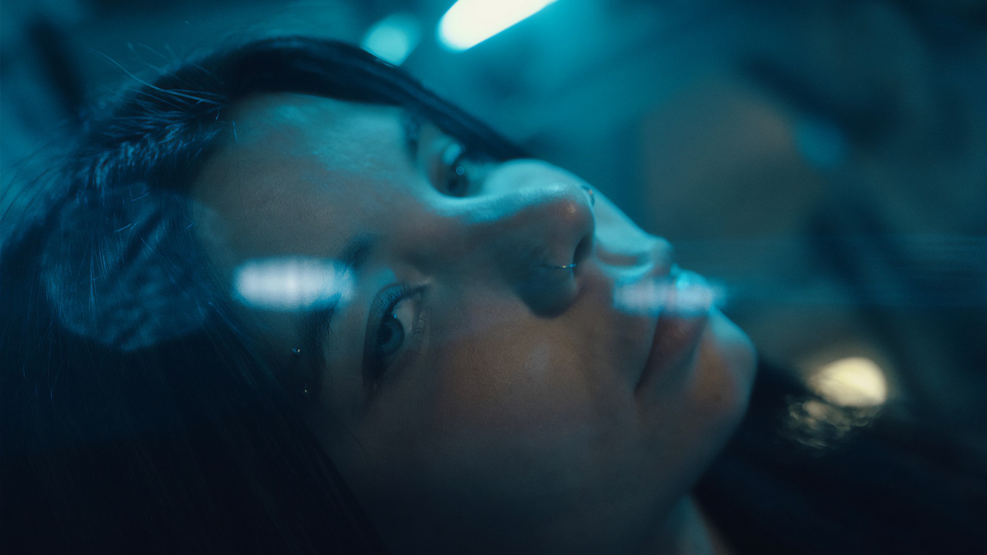 luna antonia moody blue picture singer