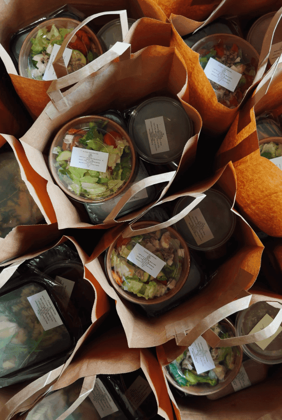 Bio Day - zdjęcie naszych zapakowanych diet, które później rozwozimy po Bydgoszczy, Inowrocławiu, Nakle i okolicach