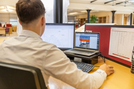 worker on laboratorium