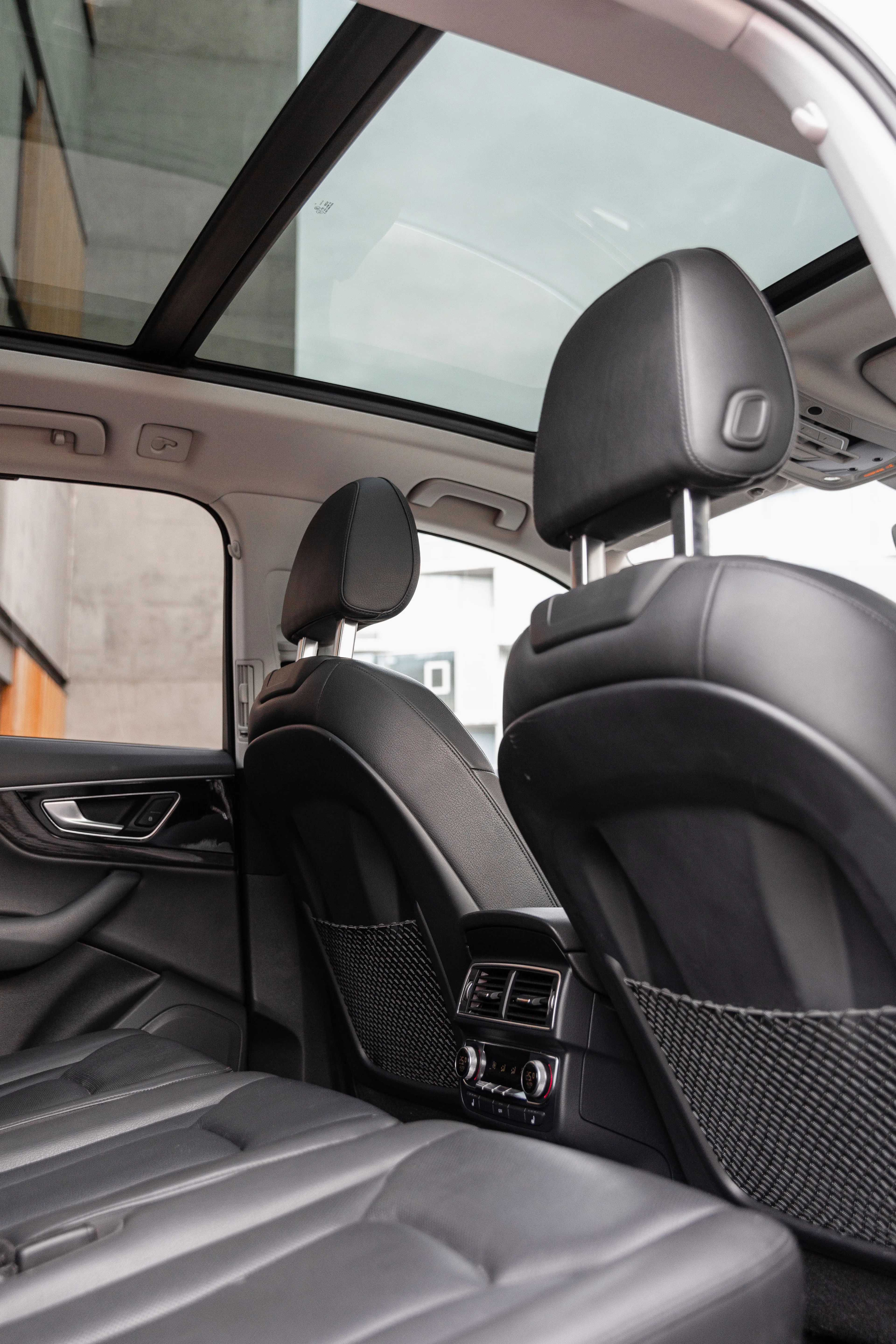 Car Additional Photo 3