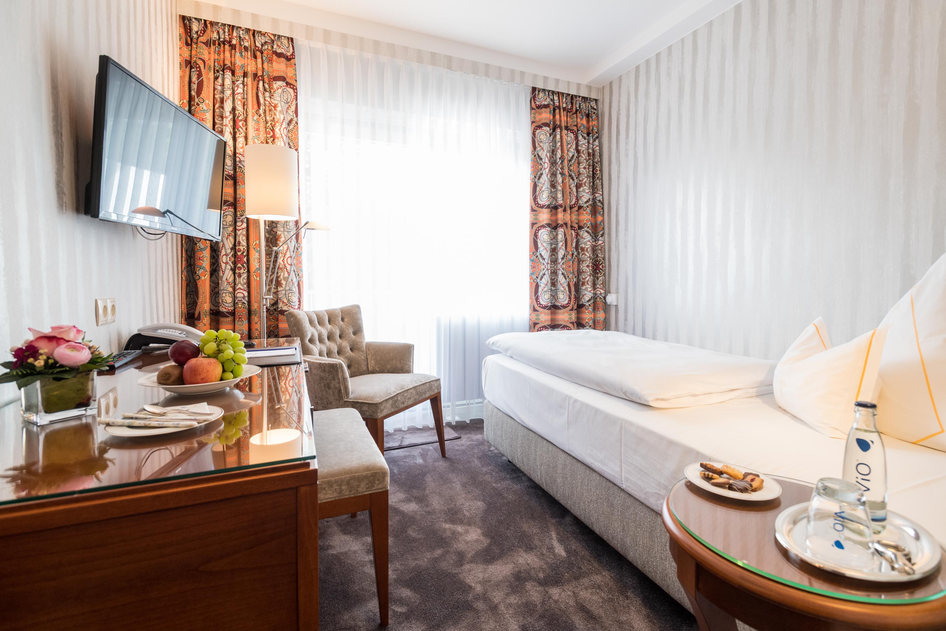 Einzelzimmer mit Balkon