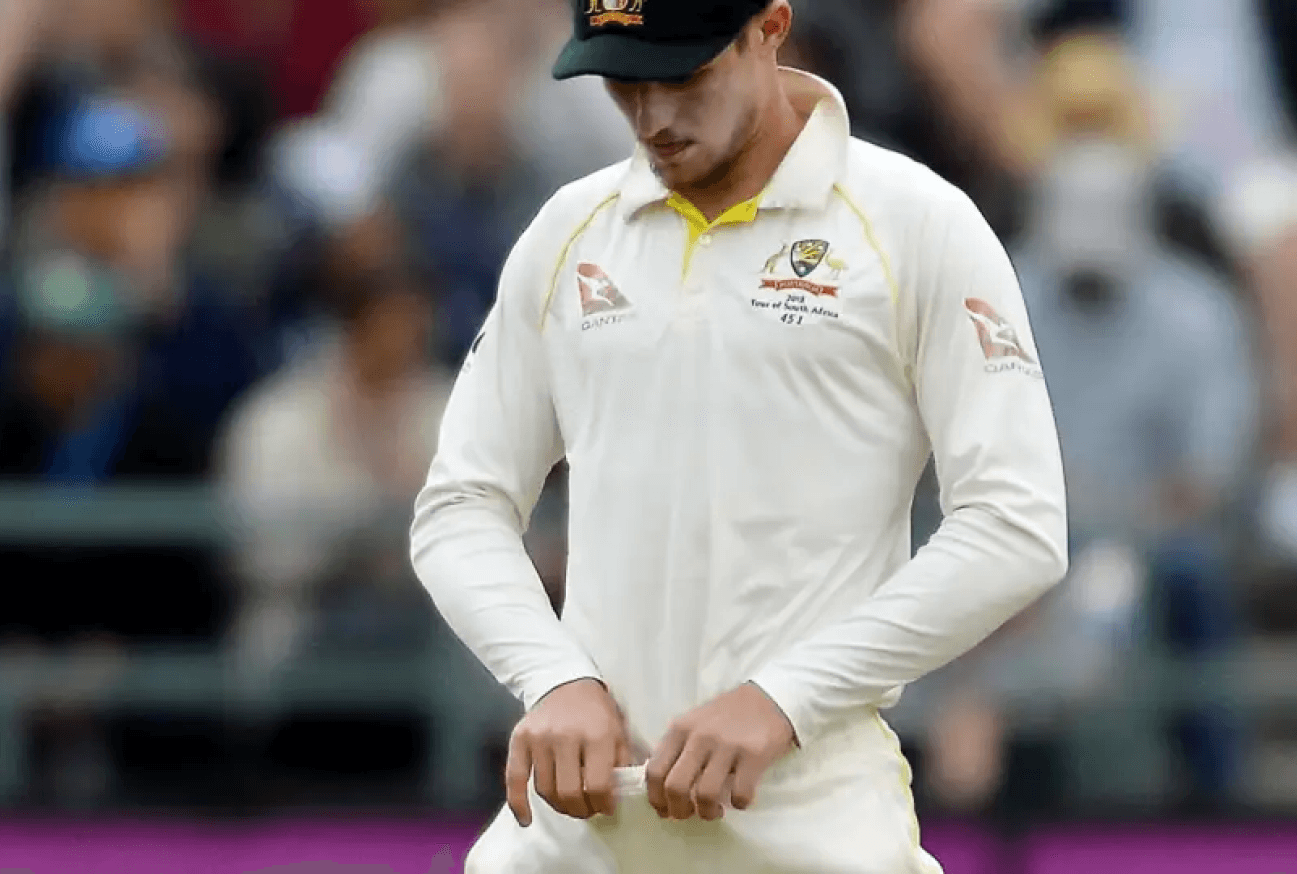 Cameron Bancroft hiding sandpaper