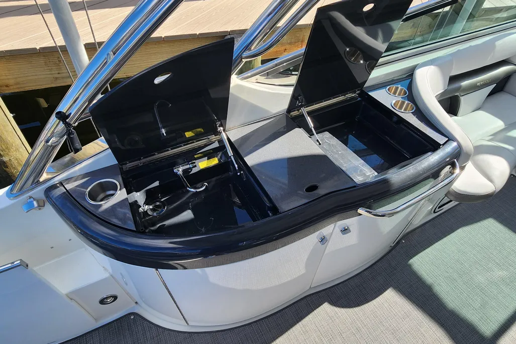 Boat photo 1