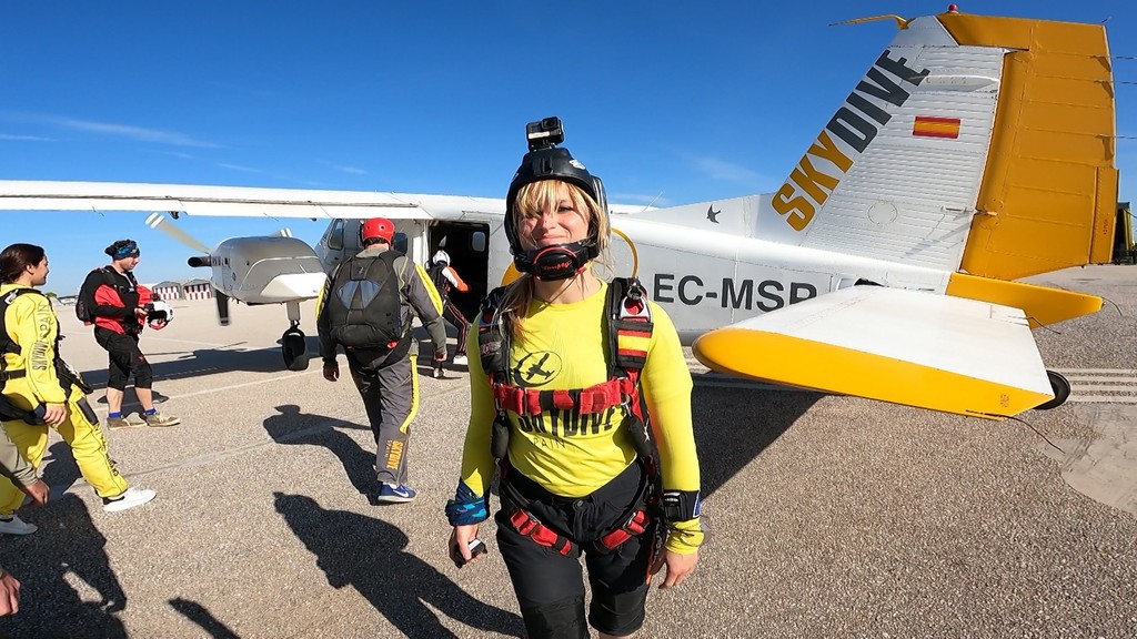 Plane skydive coaching