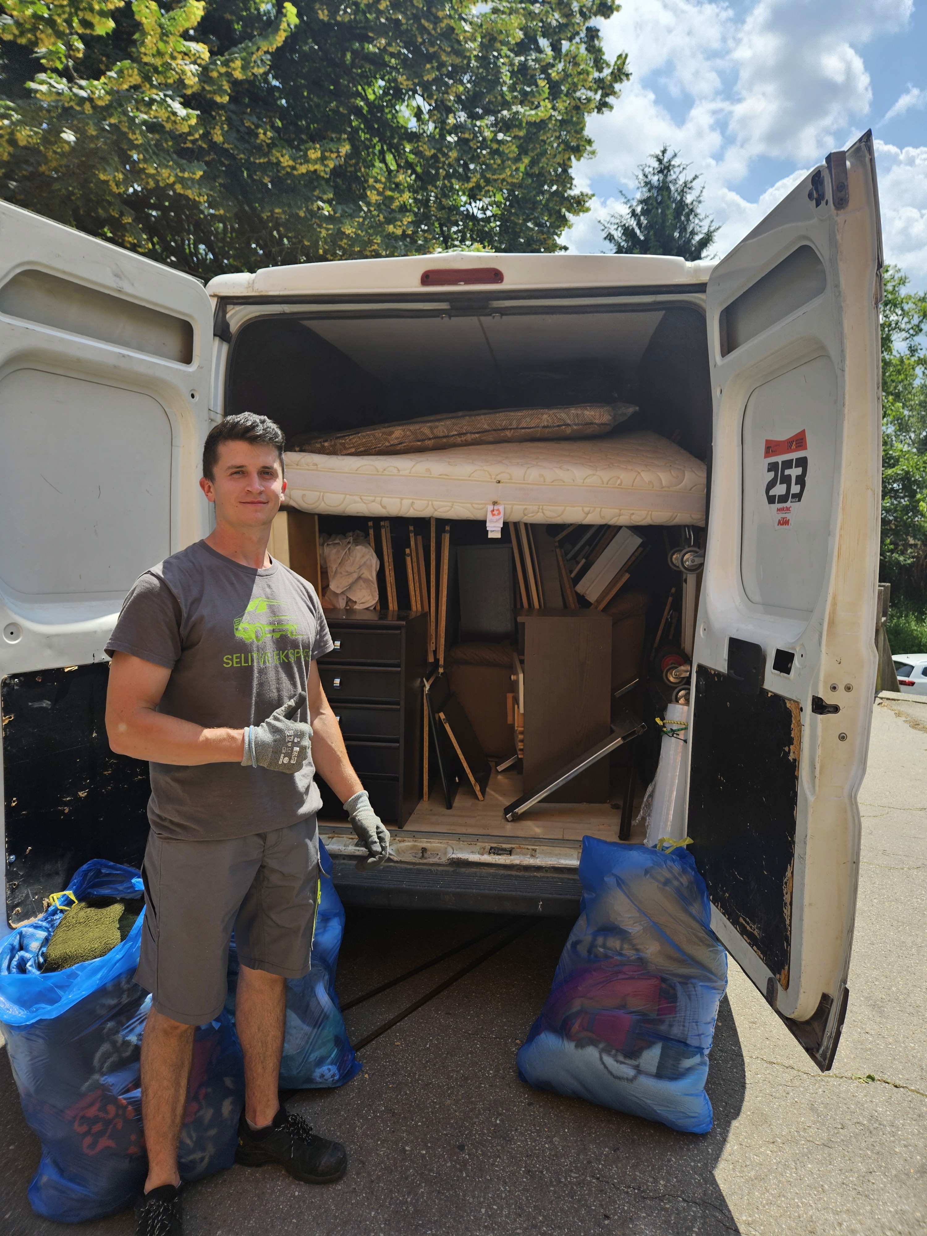 Cenovno najugodnejši kombi prevozi - Selitve Ekspres