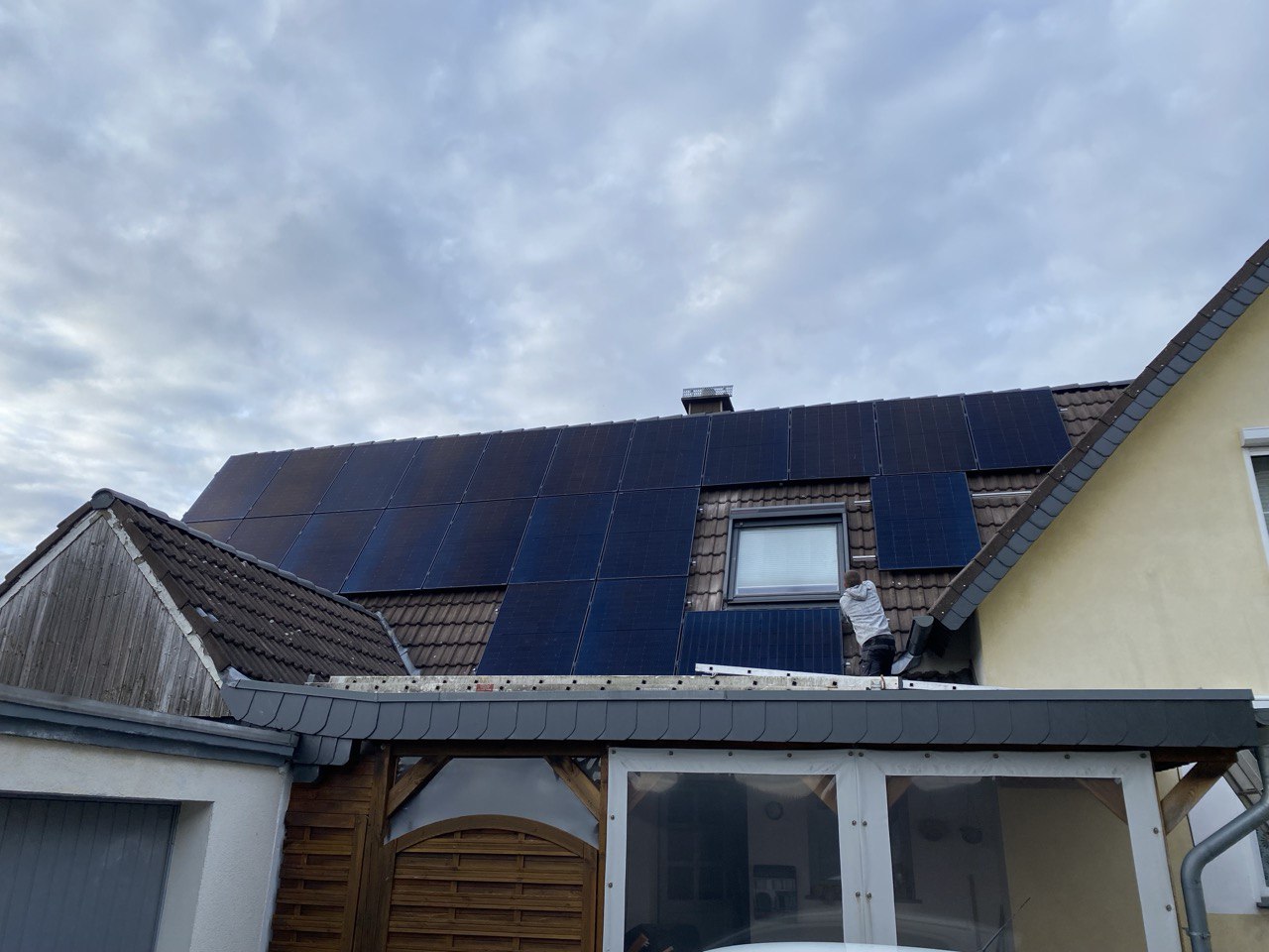 Dach mit PV Anlage in Osnabrueck