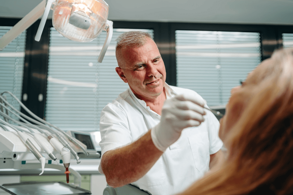 Dr. Baráth Gábor, kezelés közben