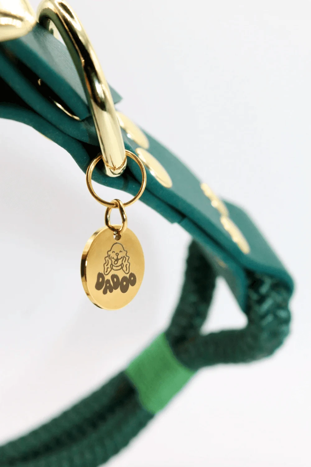 Logo Dadoo conçu par Coralie De Almeida, marque artisanale d'accessoires canins en biothane