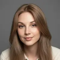 Julia, UX/UI Designer & Illustrator