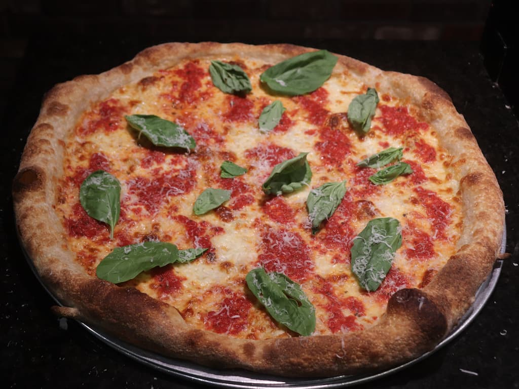 Margarita Pizza (18")