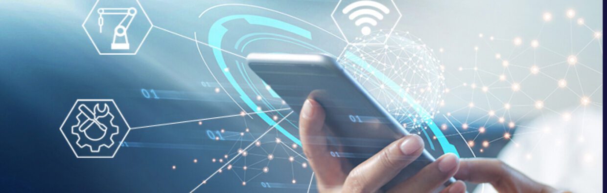 Nahaufnahme einer Hand, die ein Smartphone hält, mit holografischen Symbolen im Hintergrund, die Technologiefunktionen wie WLAN, Einstellungen und Datenvisualisierung darstellen und auf digitale Konnektivität hinweisen.
