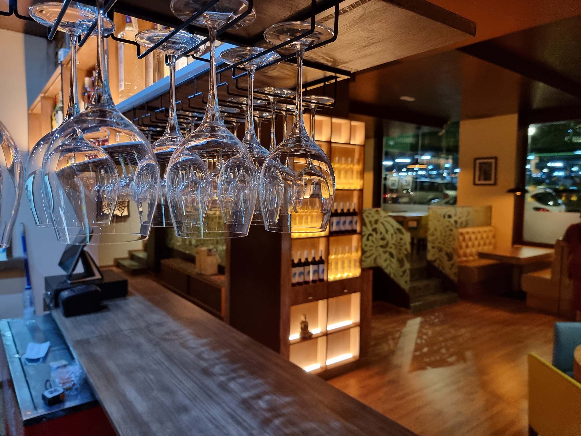 Chai Tarragona, diseñado por BAWALA DESIGN, Interiorismo e identidad visual de restaurantes