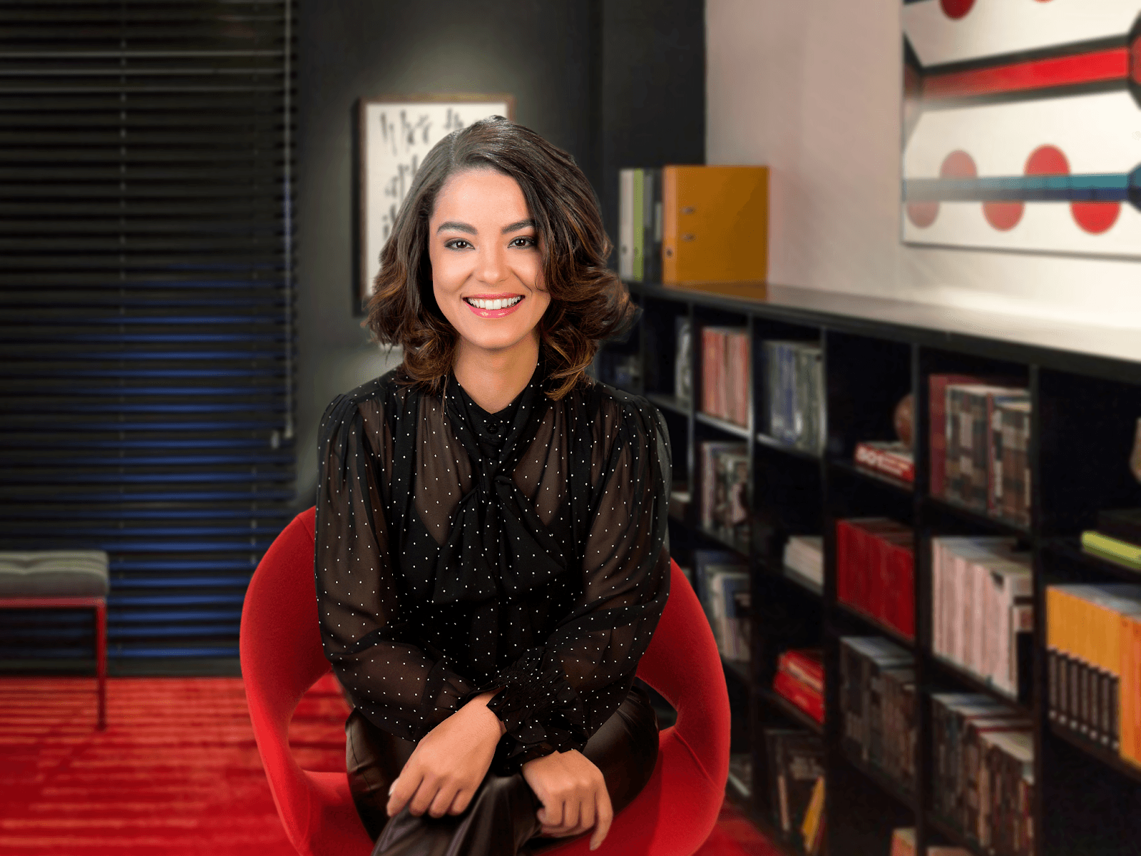 Jennifer de Paula, especialista em Marketing e Negócios Interativos