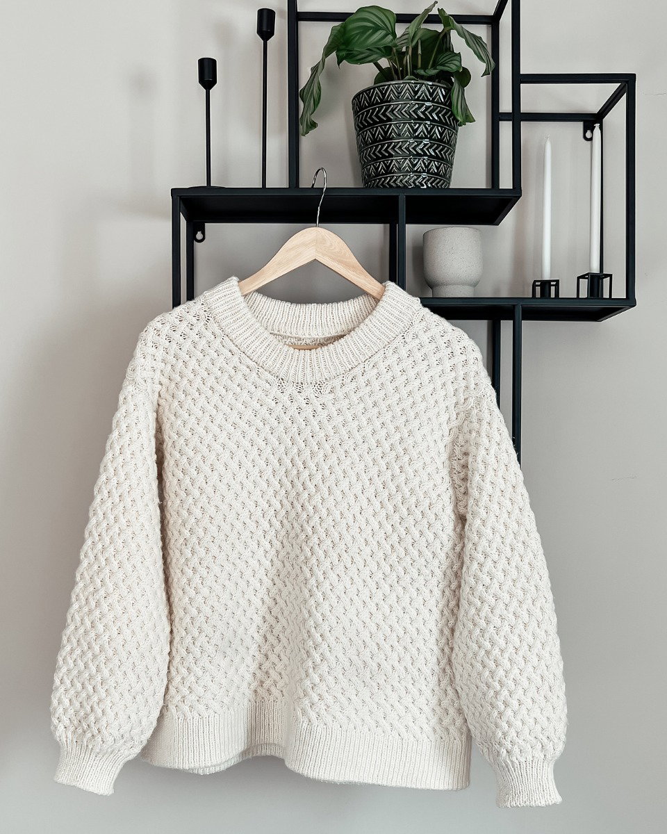 Lounge Sweater knitting pattern by Slow Knit Studio