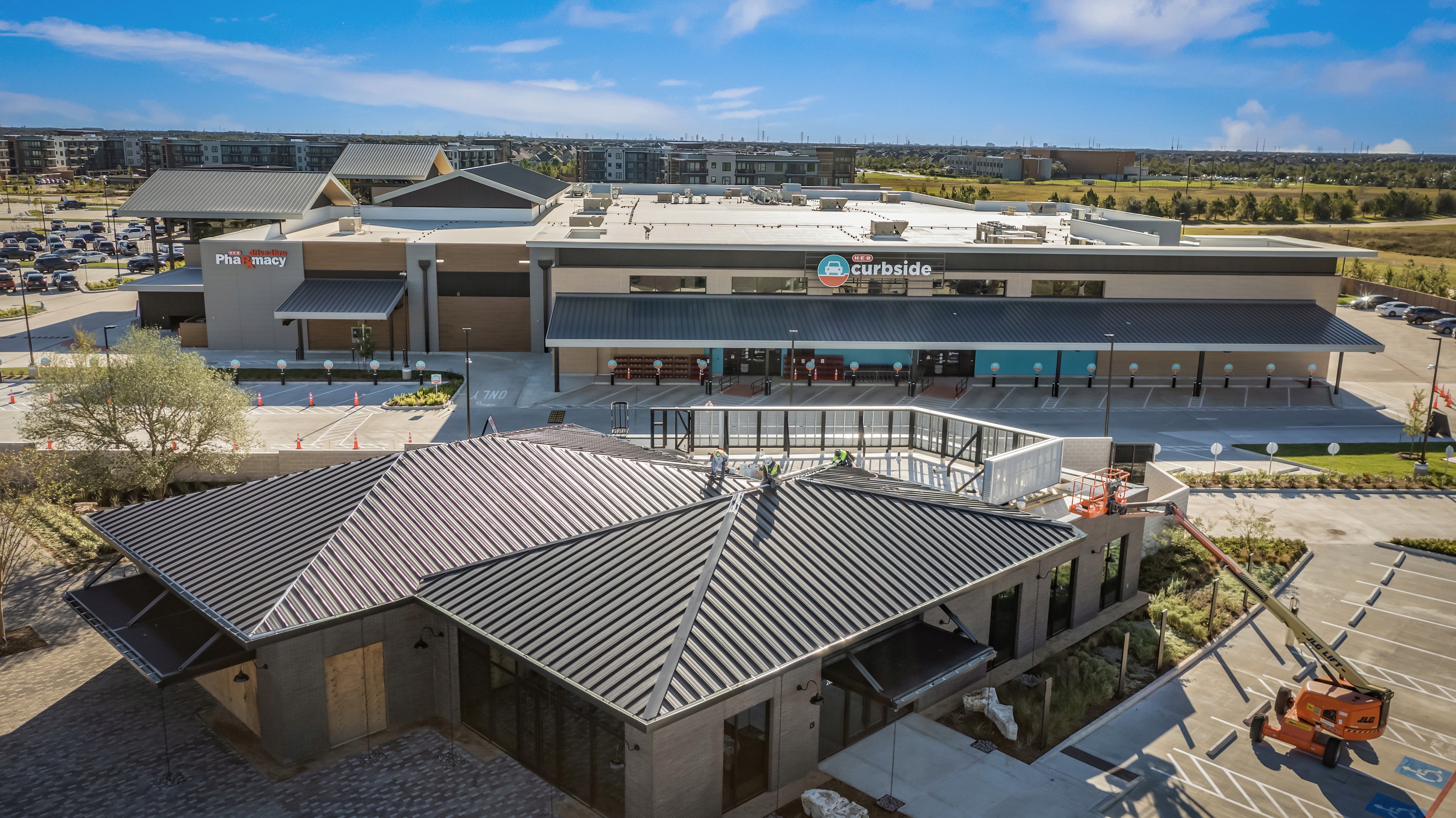 HEB showing multiple roofs