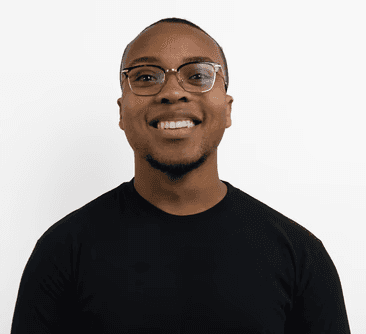 man in black crew neck long sleeve shirt