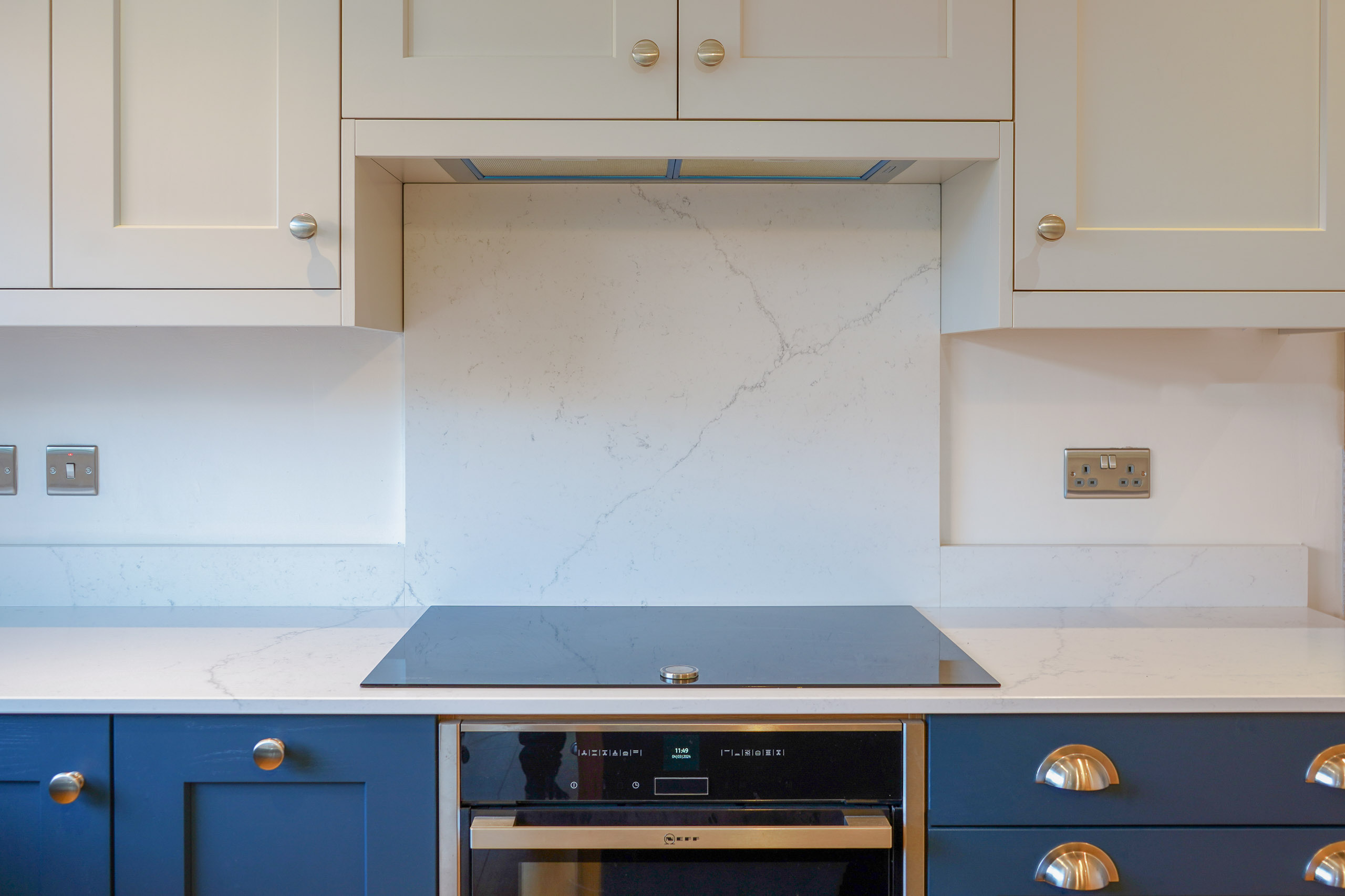 blue shaker kitchen with quartz worktops in chinley derbyshire