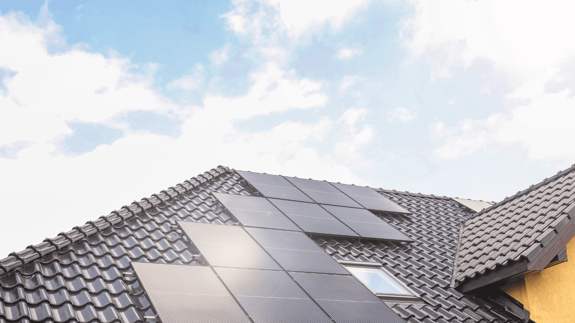 Eine PV Anlage funktioniert auch bei Bewölkung