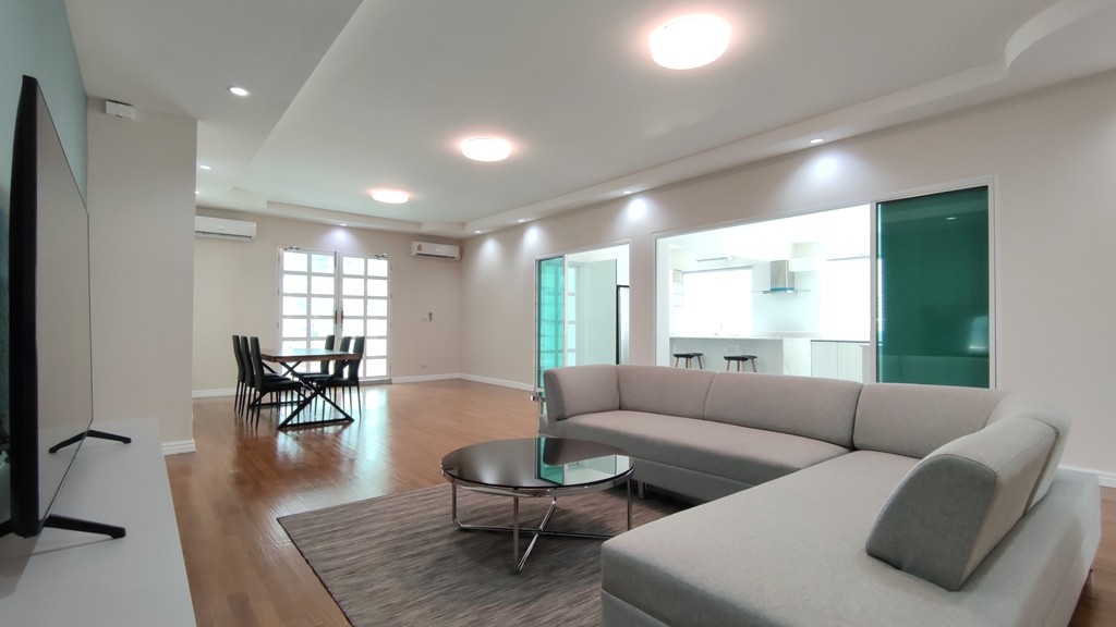 Pet Friendly 3 Bed Penthouse Thonglor PR Home II 1