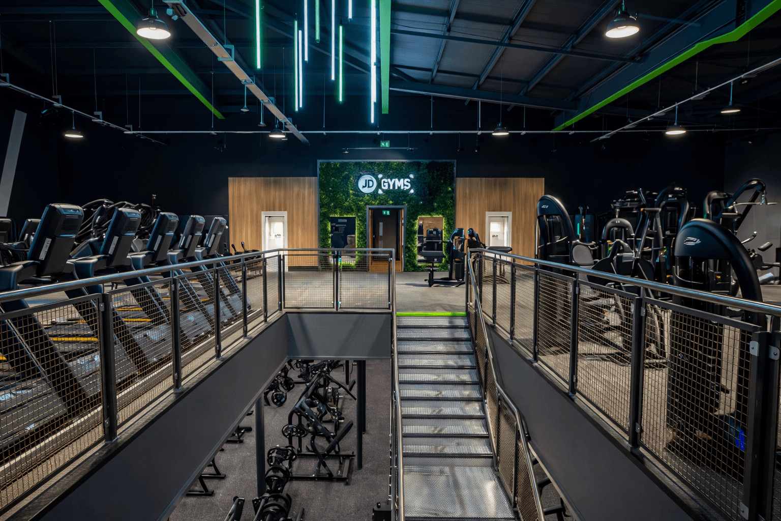 Dynamic picture of a cyclist riding downhill