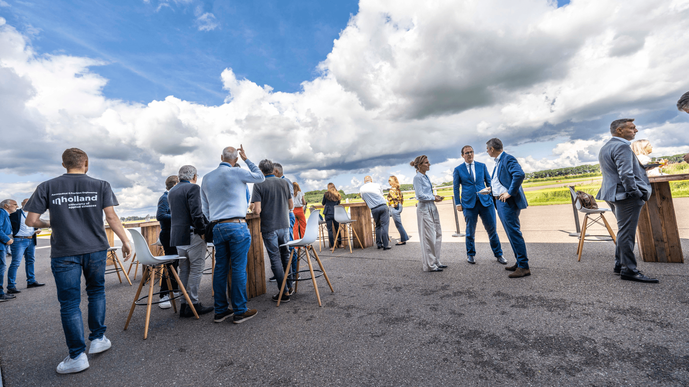 hangar-outside-catering