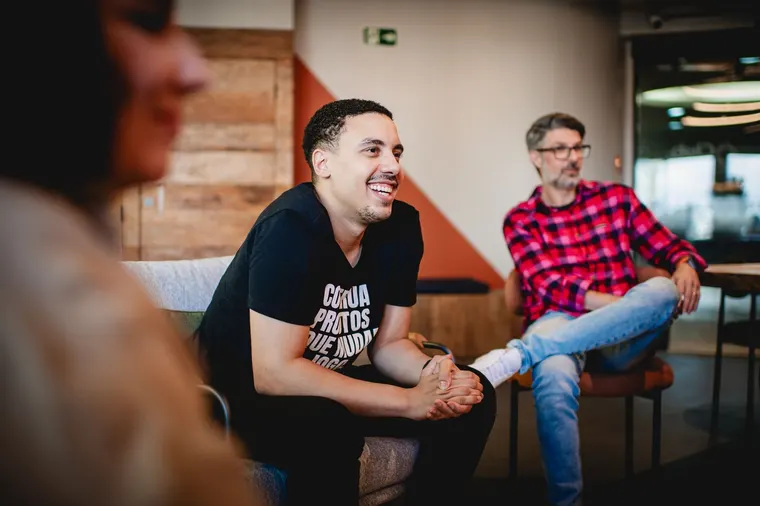 Alunos conversando durante uma imersão