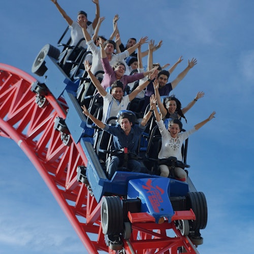 海盗岛主题乐园
红色火焰