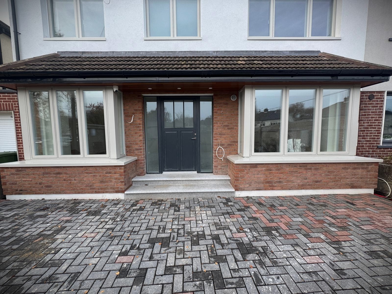 Complex & Bay Aluminium Cills