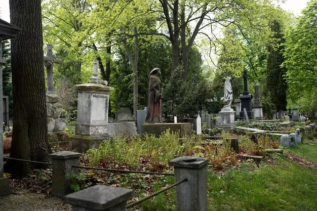 cemeteries headstones and monuments