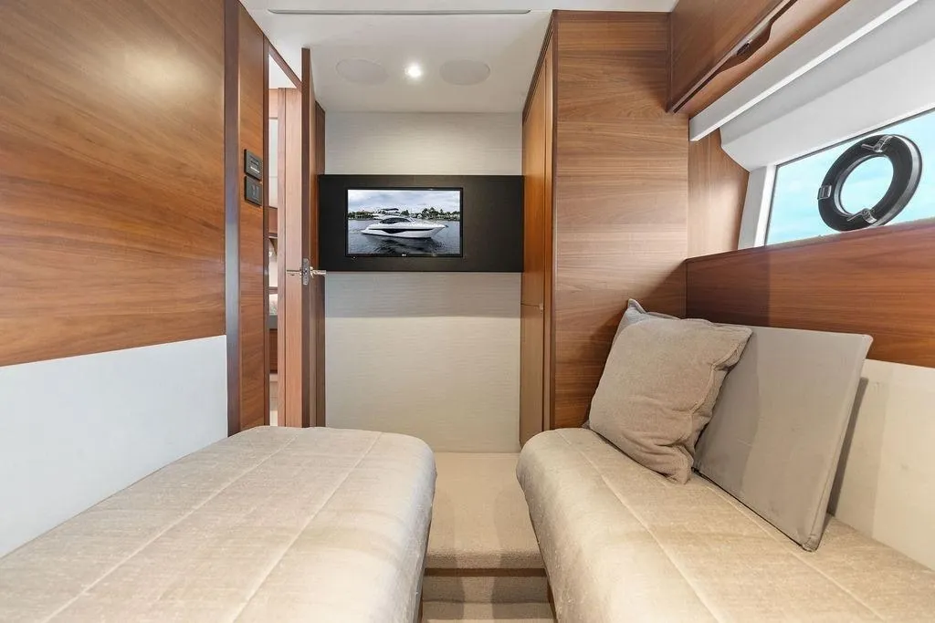Boat thumbnail 24