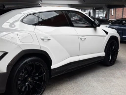 Lamborghini Urus SE Full Carbon+Massage+HUD+B&O 3D+ LP 376k€ — Vorschaubild 9