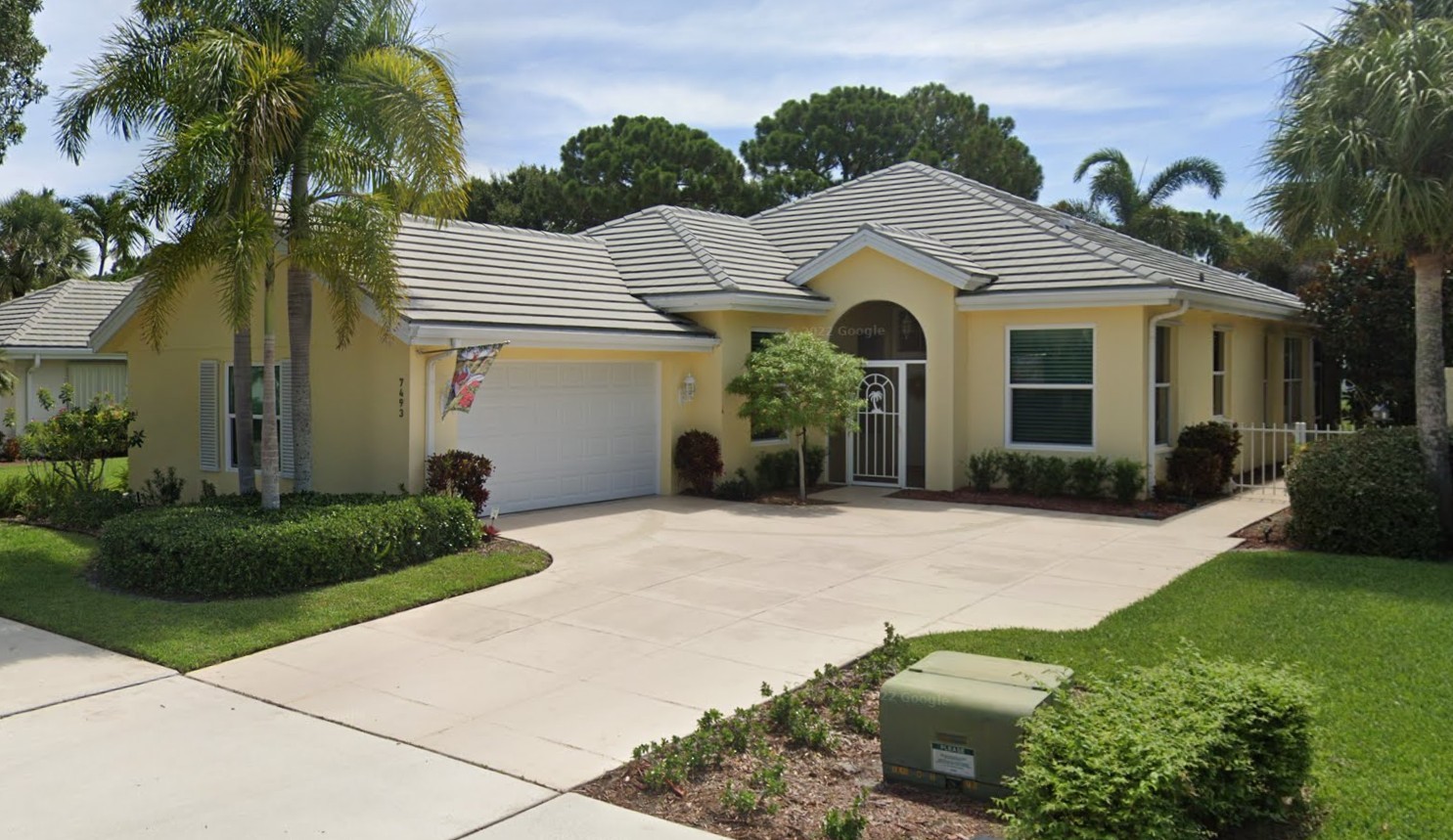 2009 Roof Replacement in The Preserve, Lost Lake, Hobe Sound, with Eagle BelAir Flat Tile in Royal Palm