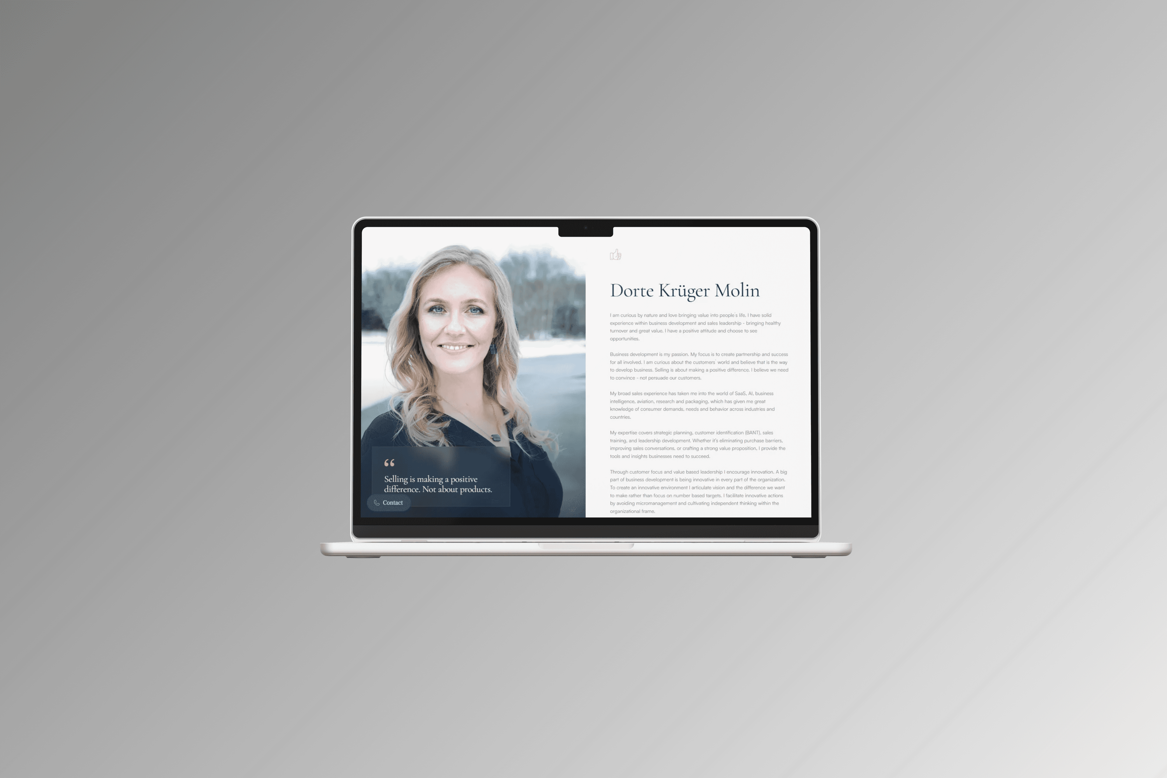 Mac Mockup displays website made by Seoma