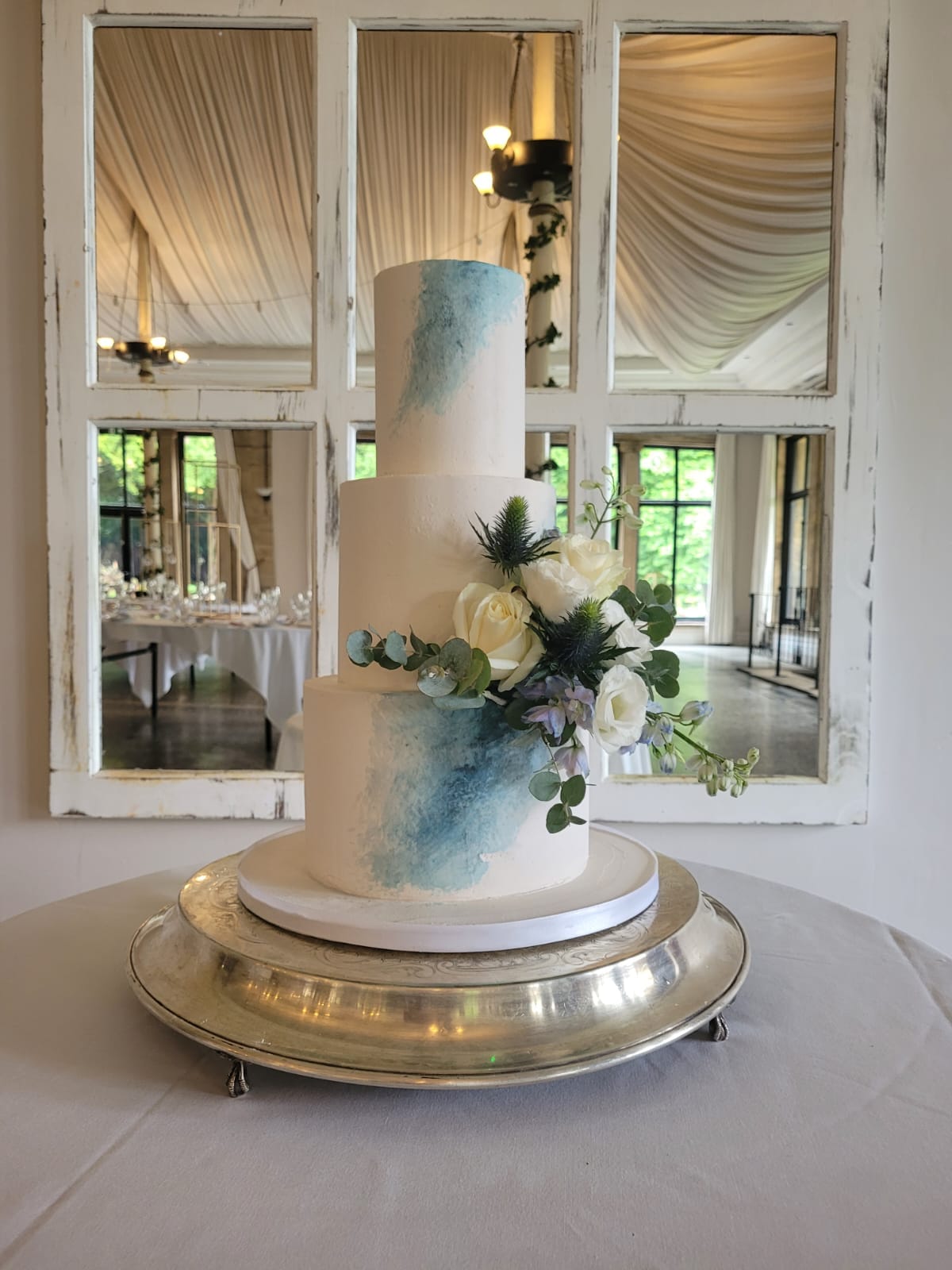 Watercolour ombre wedding cake by Sherbert Moon