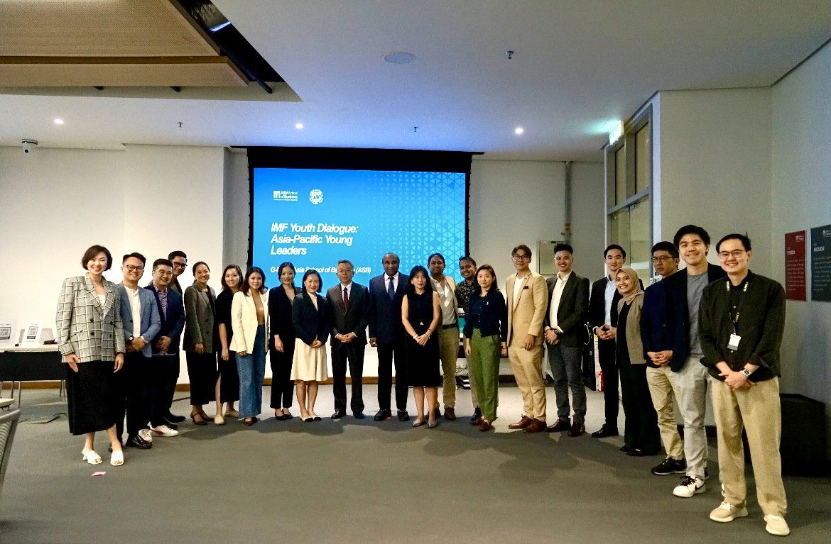 Speaking at the IMF Asia-Pacific Youth Dialogue at Asia School of Business.