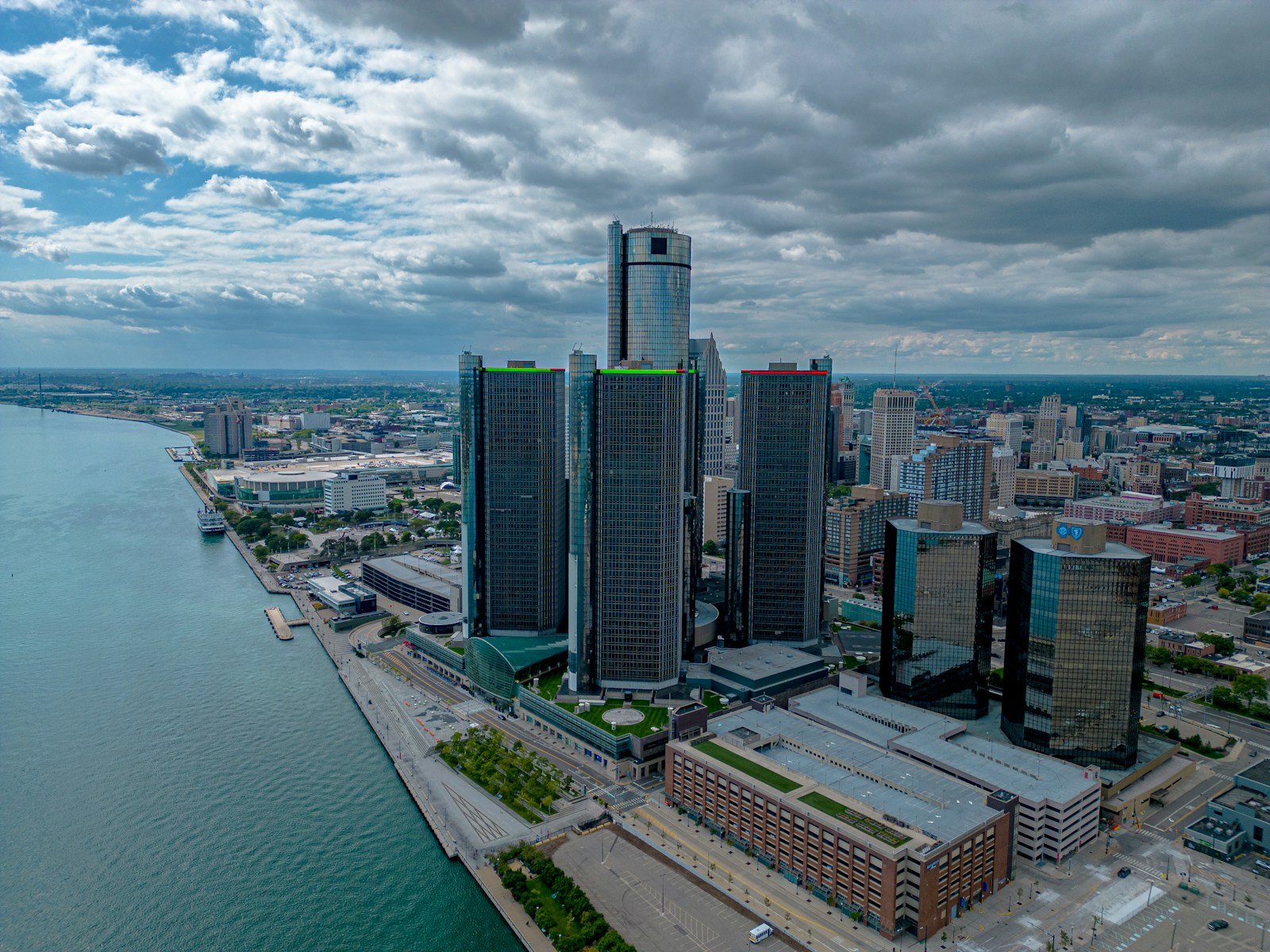 Detroit Renaissance Center and riverfront in daylight