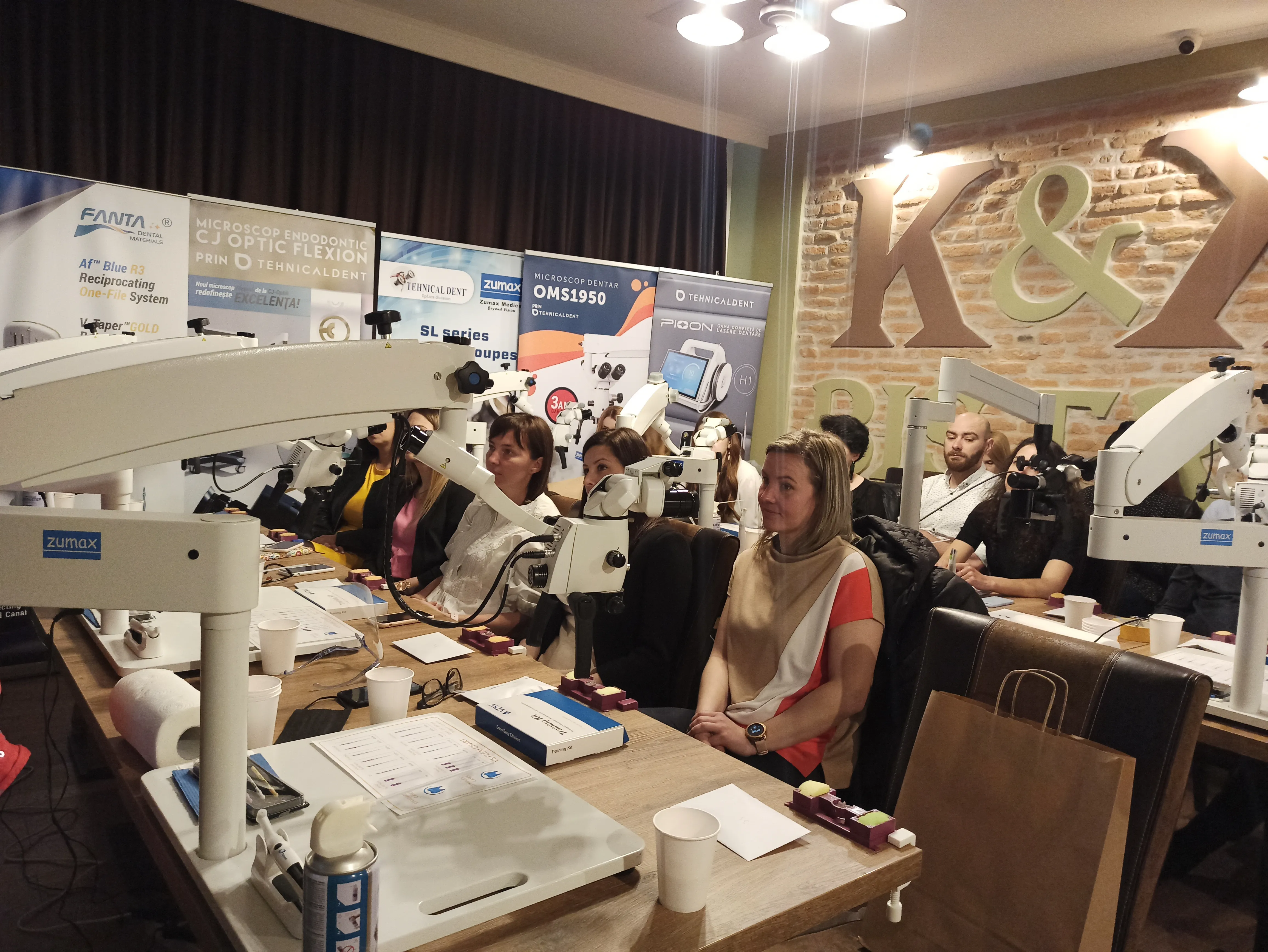 Fogászati Képzések - Gyakorlati endodoncia mindenkinek - PraxEvents