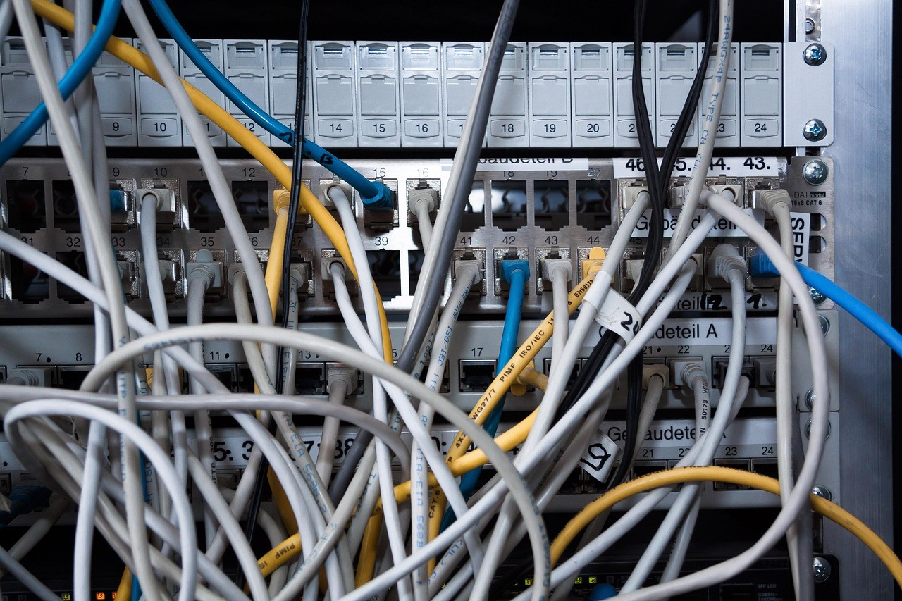 cable,-computer,-rack,-data-exchange,-communication,-technology,-network,-web,-f - stux (pixabay)