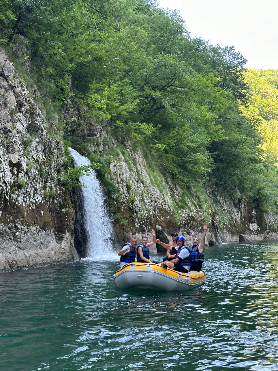 velmas-rafting
