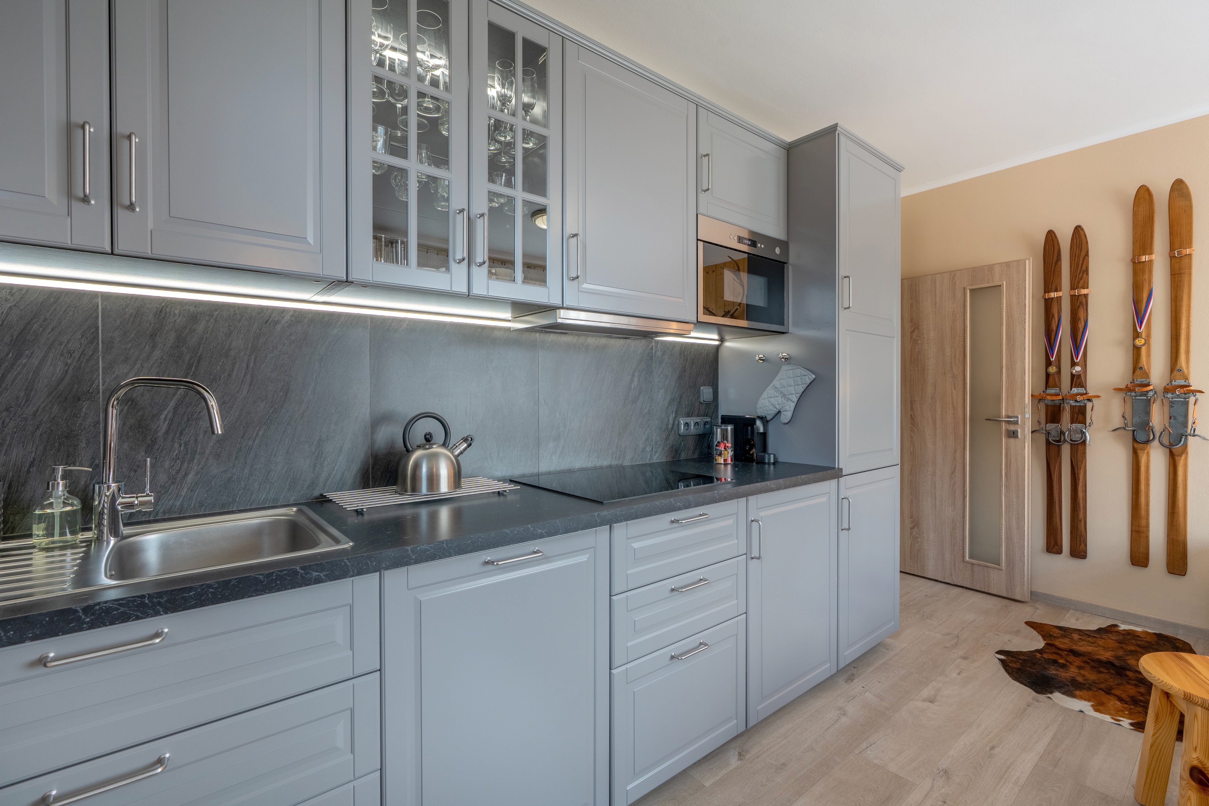 Here comes the alt text