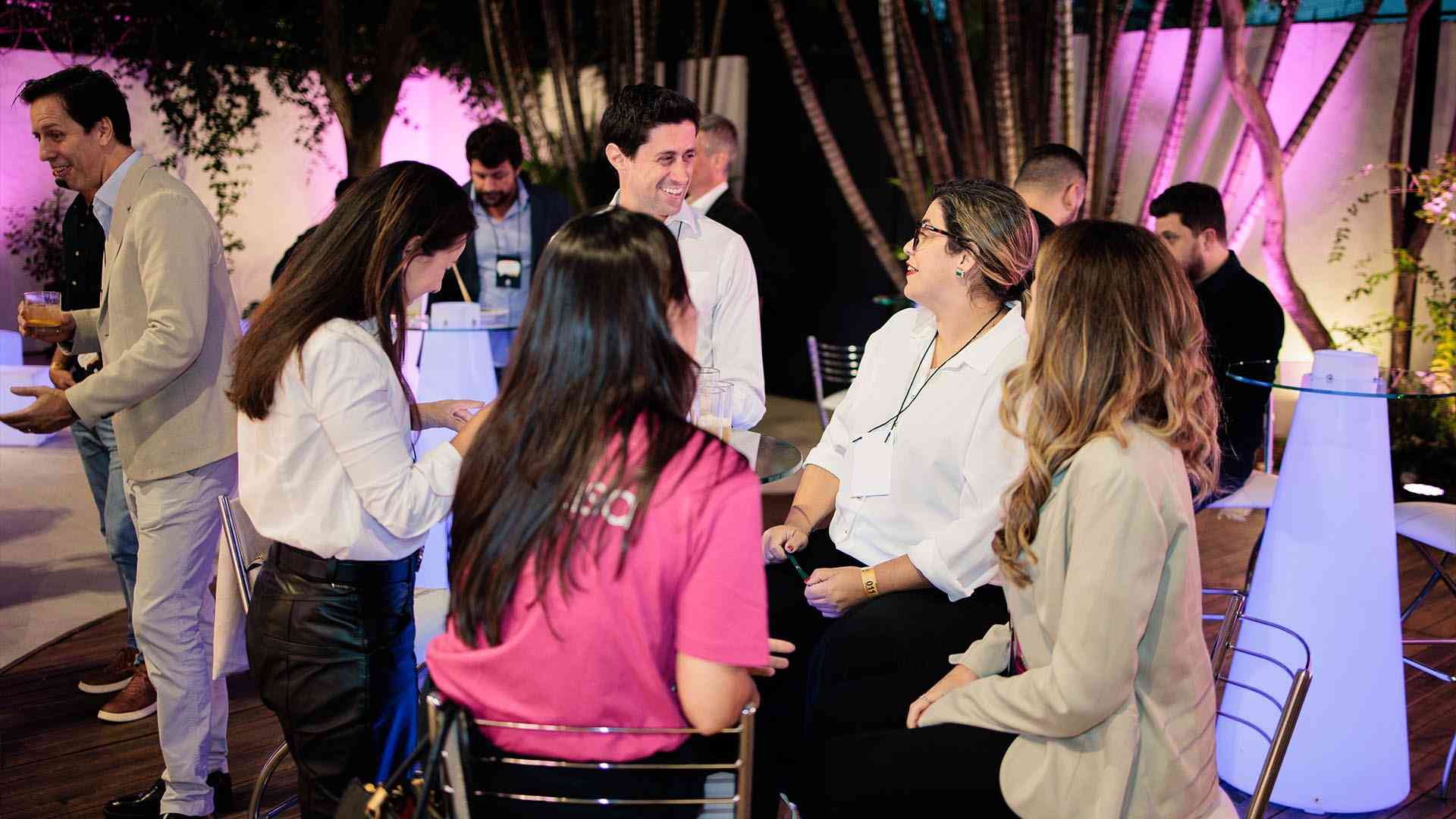 Conversa estratégica entre executivas durante encontro do CMS Risk & Finance Club