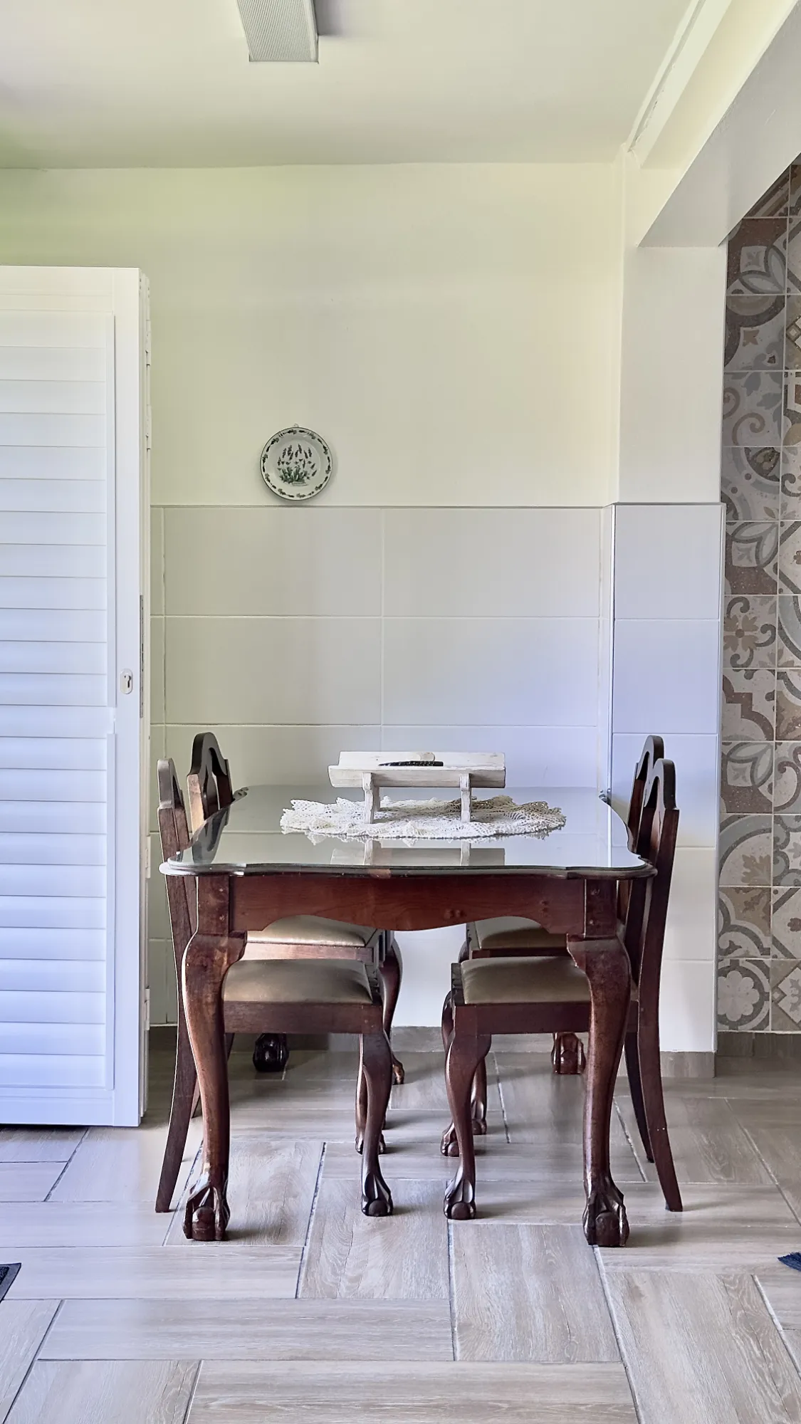 The dining table in our District 6 room.