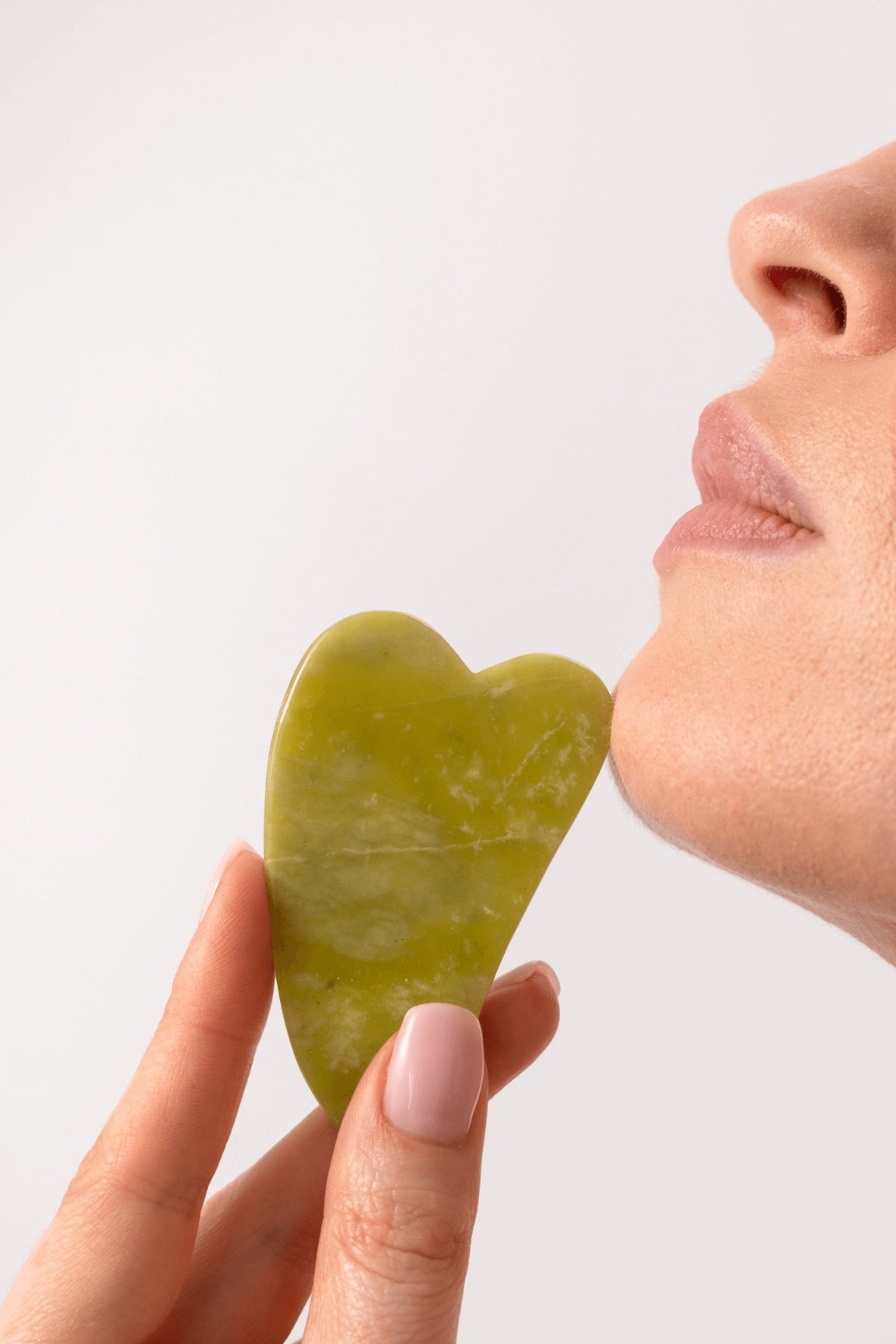 Sesja Skin Mission – masaż twarzy kamieniem gua sha